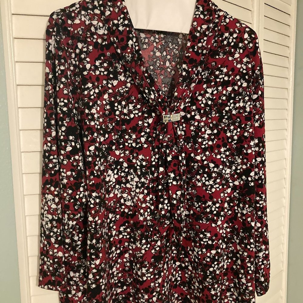 Adrienne Vitadini red print top, size XL